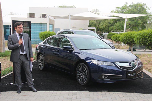 Three auk students win acura photography competition