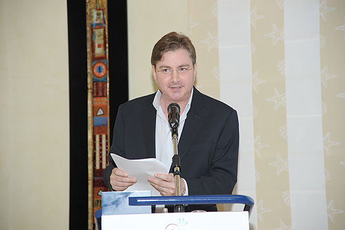 Auk holds dinner in honor of faculty achievements