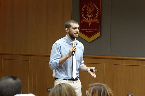 Auk organizes open day for government schools