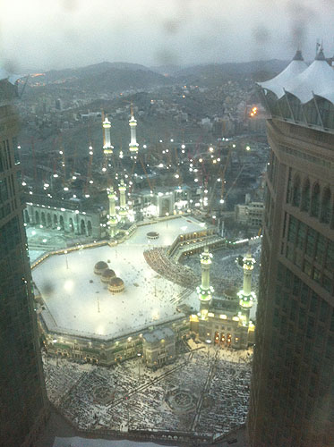 The AUK Cooperation Club Organizes Umrah Trip