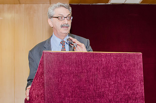 Christians and muslims in dialogue at auk