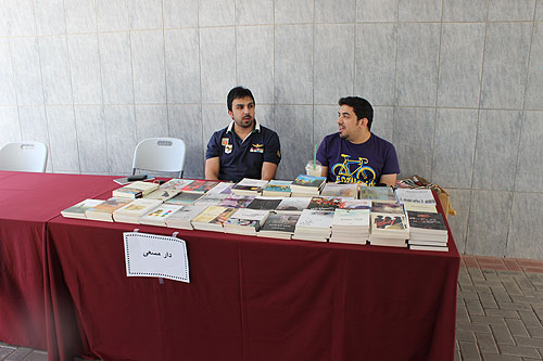 The auk arabic literature club holds its first literary book fair