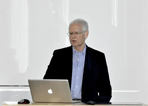 Award Winning Artist Lectures at AUK