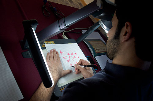 Auk arabic literature club organizes calligraphy workshop by jassim al-nasrallah