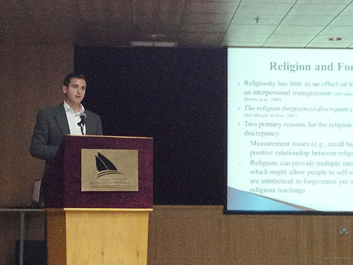 The center for gulf studies at auk discusses new perspectives on the iraqi invasion