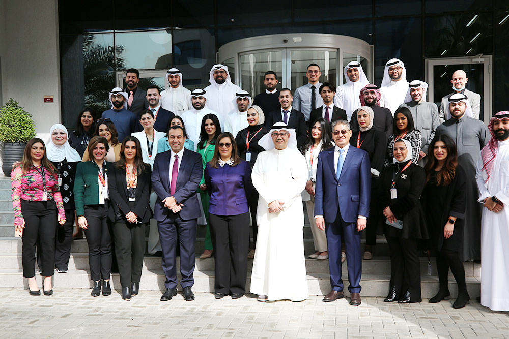AUK Center for Continuing Education and Gulf Bank Collaborate on Ajyal “8” Program