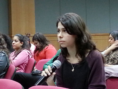 Be a distinctive journalist at auk