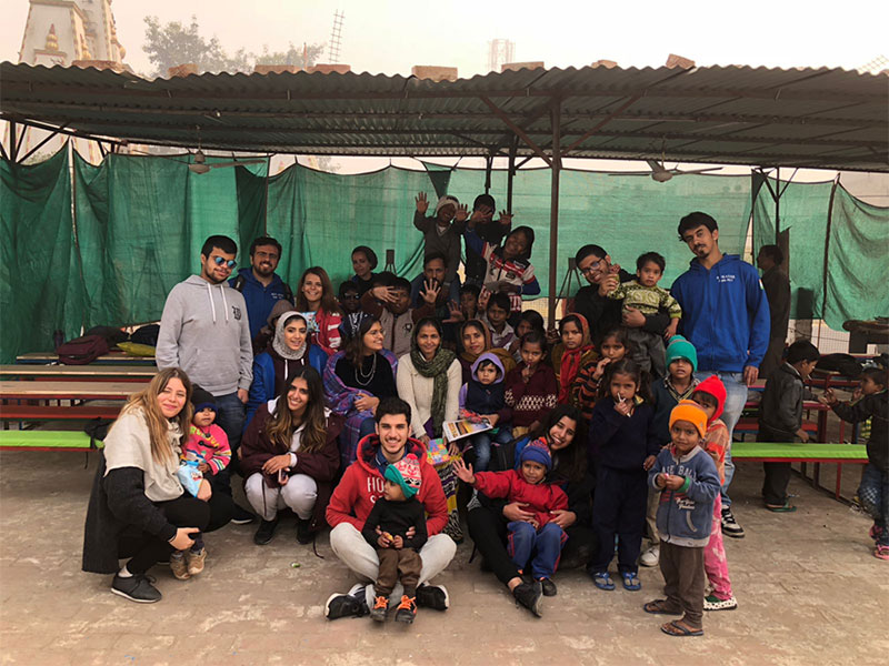 Auk students volunteer in india