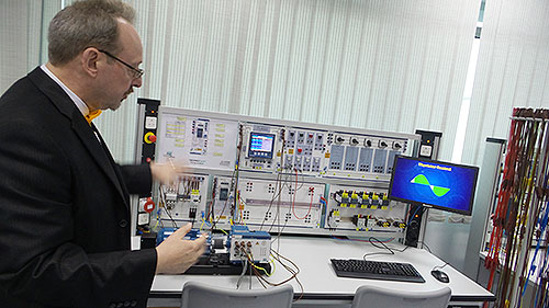 Auk inaugurates its electrical and computer engineering laboratories and holds its first auk-ieee student branch elections