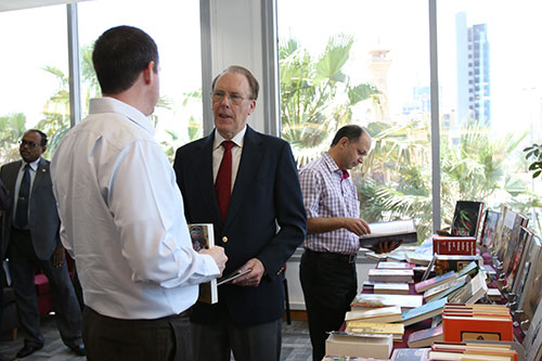 Embassy of india in kuwait makes book donations to auk library