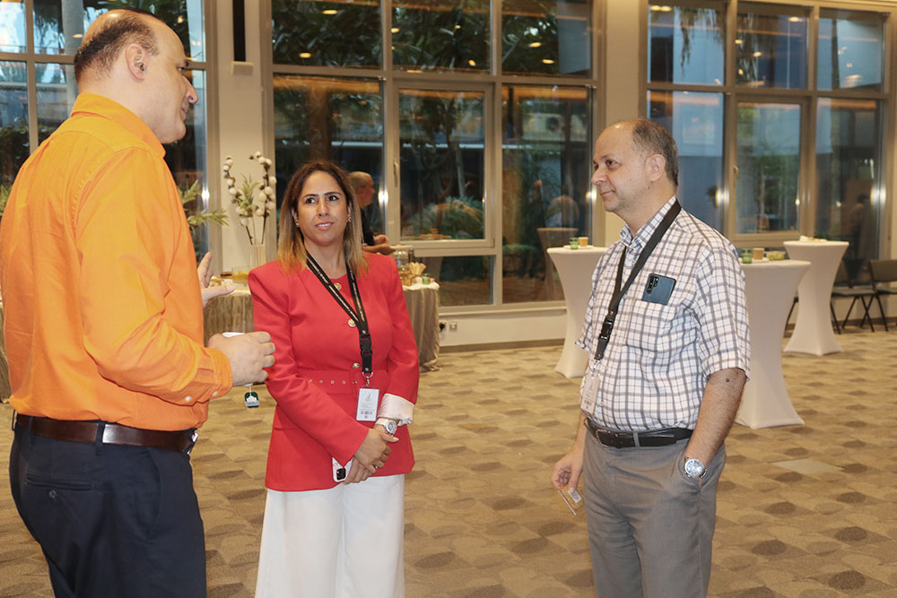 Auk library hosts meet and greet for faculty