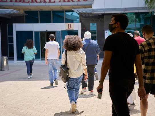 Auk conduct campus tours for new students