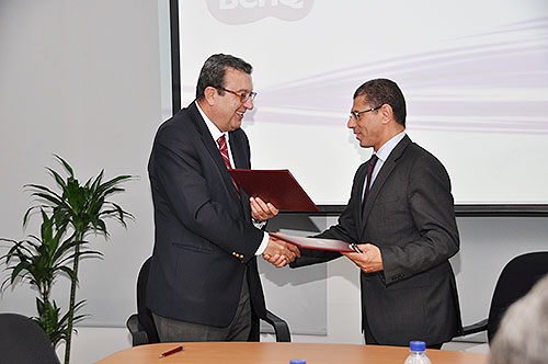 Auk signs mou with the american university in cairo auc