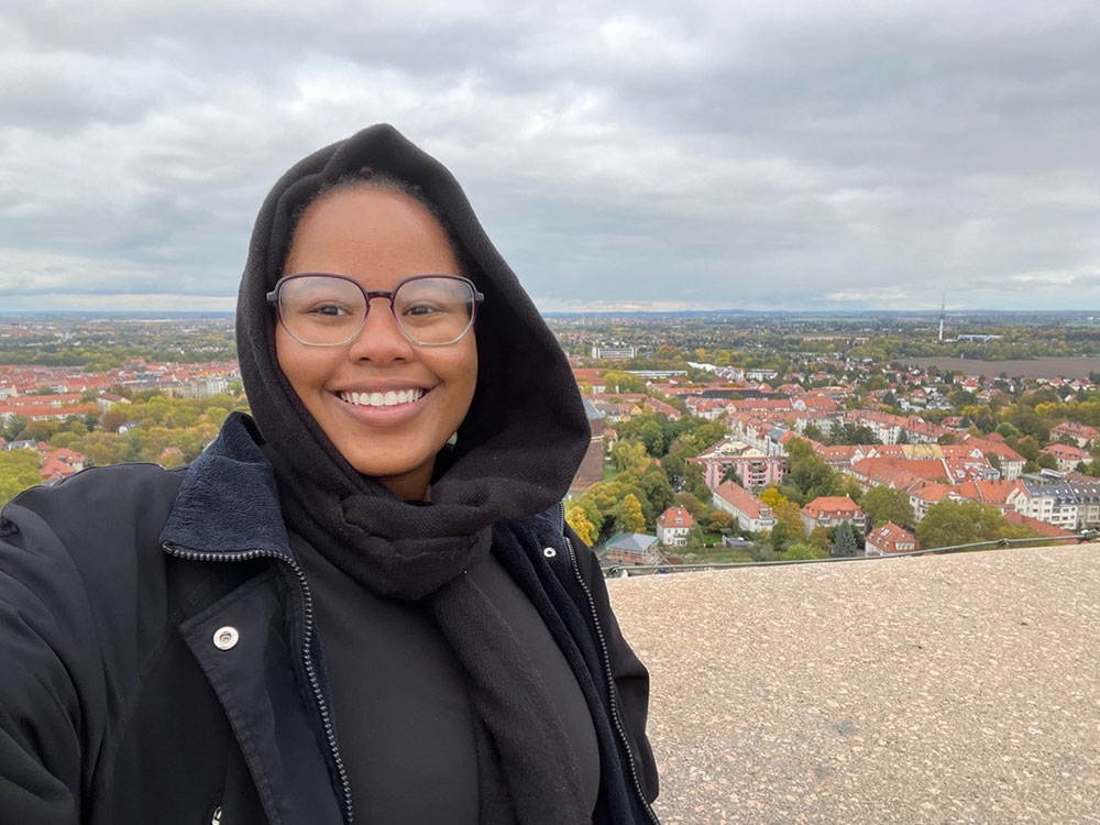 From Dartmouth to Kuwait: Khadijah's Internship at AUK