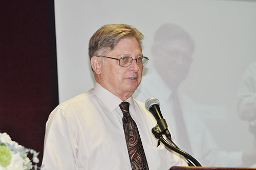 Auk honors laborers on their special day