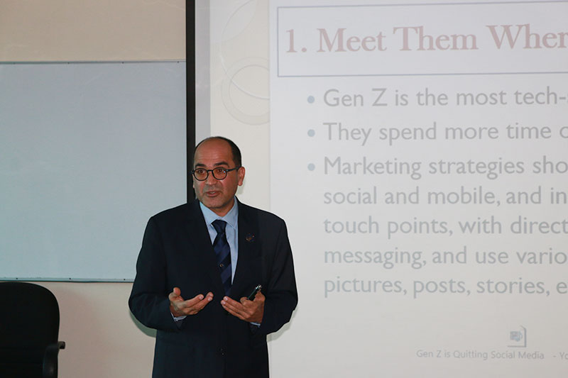 AUK Hosts Dr. Ibrahim Hegazy from AUC