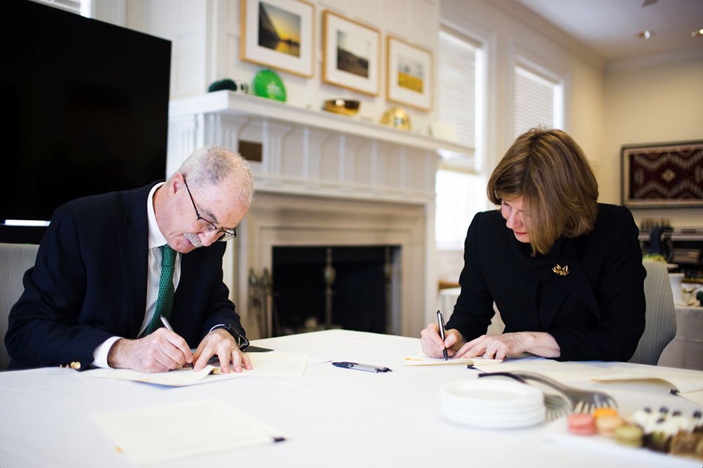 The american university of kuwait and dartmouth college renew partnership