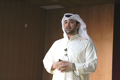 Auk rise center kicks off its lecture series with a talk by sadeq qasem