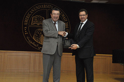 Two auk engineering students receive xerox academic scholarship