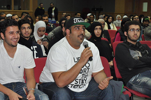 Rise center at the american university of kuwait holds lecture entitled live mobile hacking malware attacks and data protection