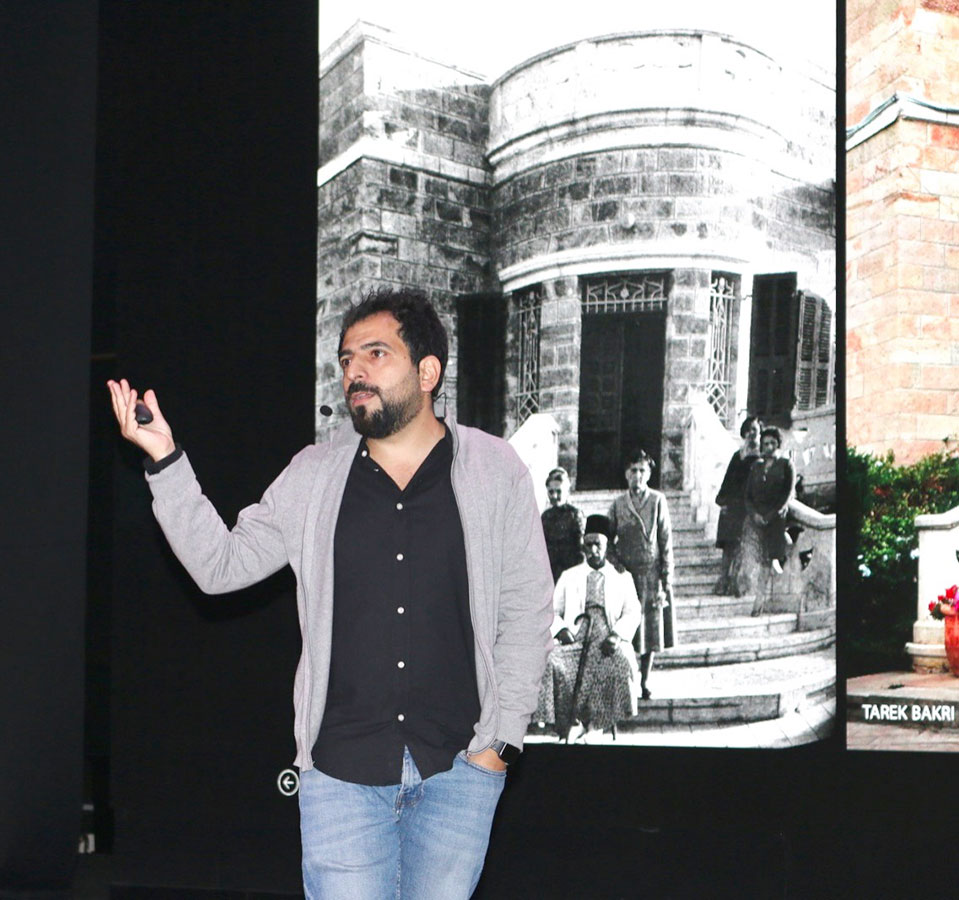 AUK Hosts Talk by Palestinian Culture Center