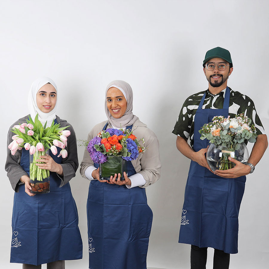 Auk students intern at alum-owned business floward