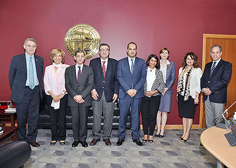 Auk signs mou with the american university in cairo auc