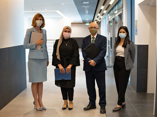 American university of kuwait and algonquin college  kuwait sign articulation agreement