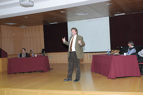 AUK Students and Faculty Meet With a Student Delegation from the American University of Paris (AUP)