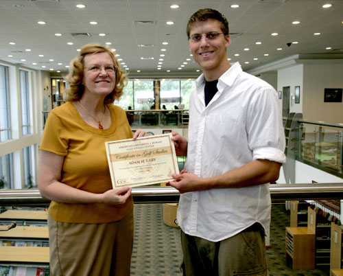 Gulf Studies Program at AUK Awards Second Certificate