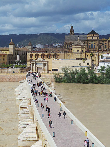 Auk students discover the wonders of andalusia