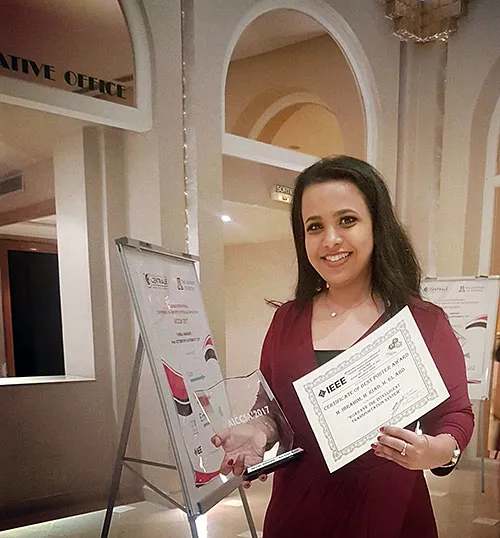 Computer_Engineer_Graduate_Wins_Best_Poster2017_01.jpg